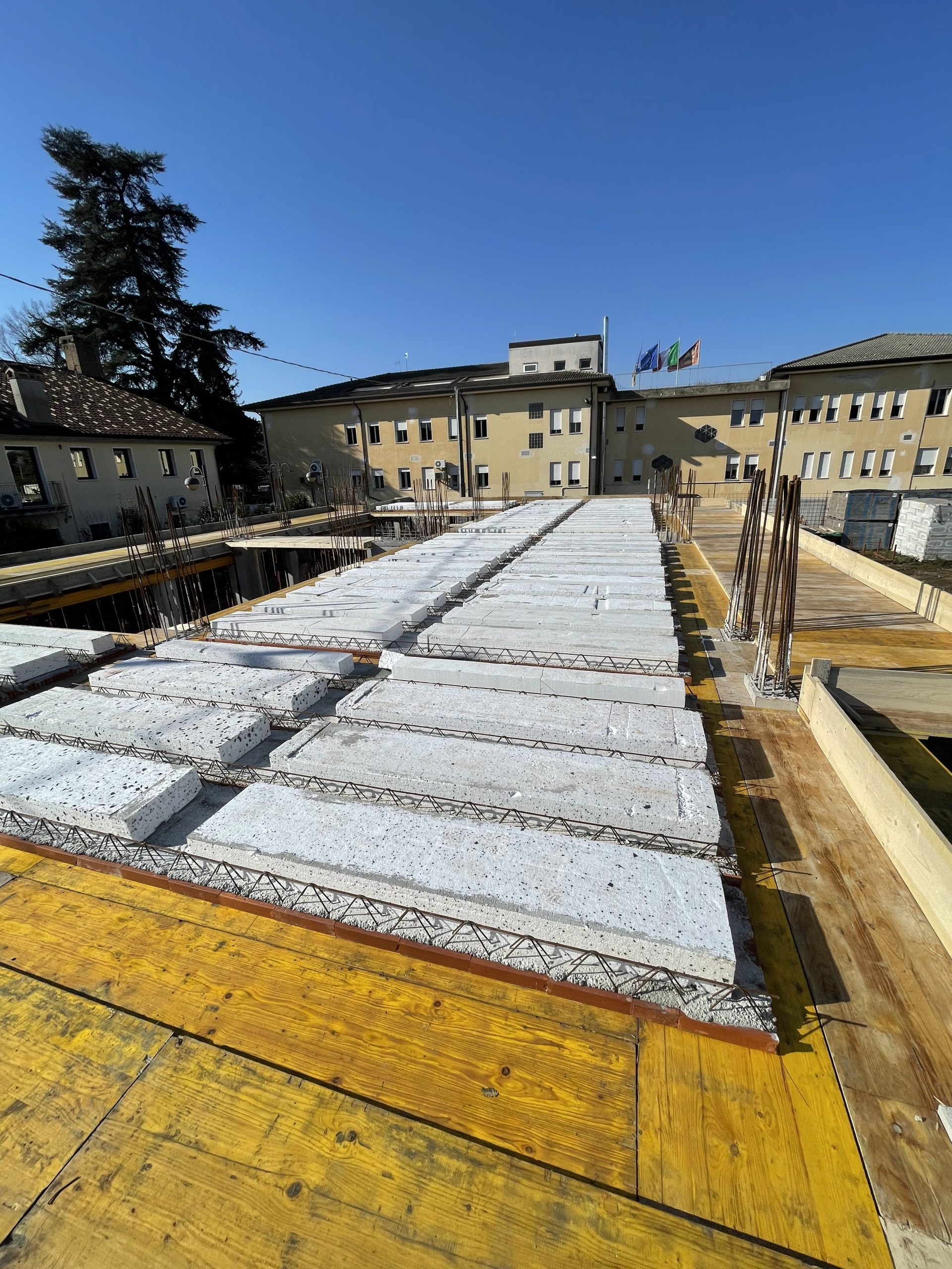 Grezzo (2)